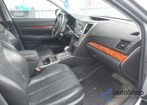 2010 Subaru Legacy 2.5I Limited из США, поврежденный, VIN 4S3BMBK67A3212033